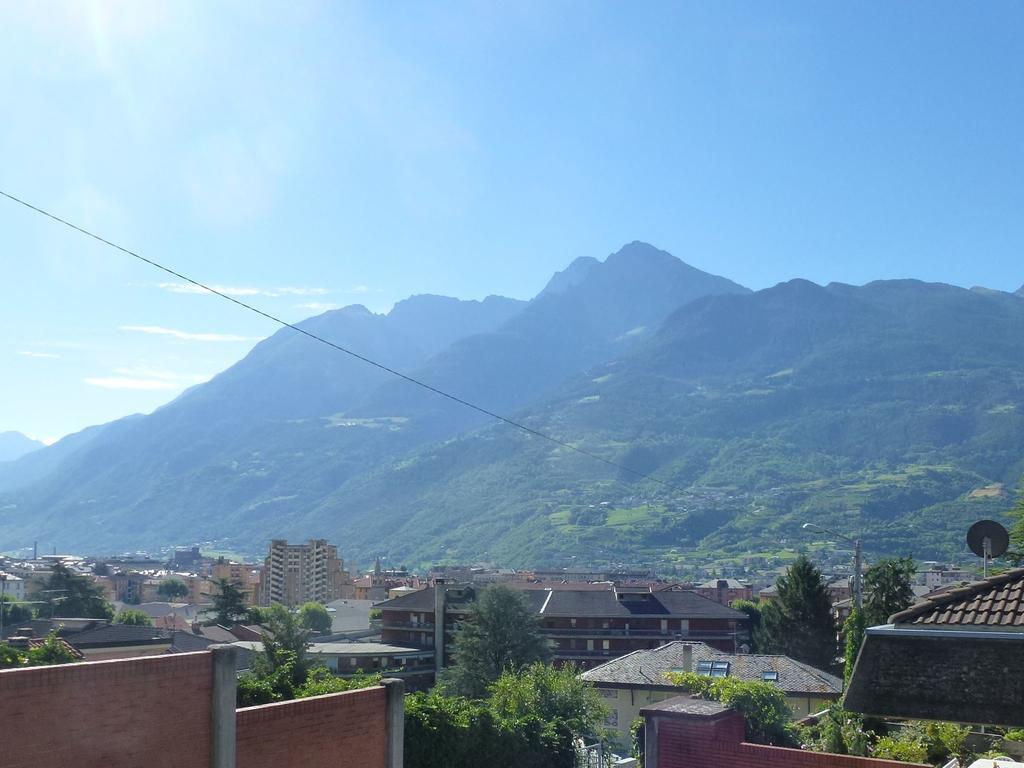 La Betulla Appartamento confortevole Wifi e Parking free Aosta Esterno foto
